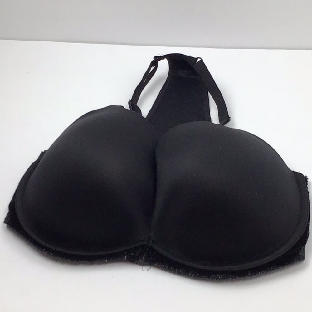 Victoria Secret push up bra size 32DDD , very sexy bra.